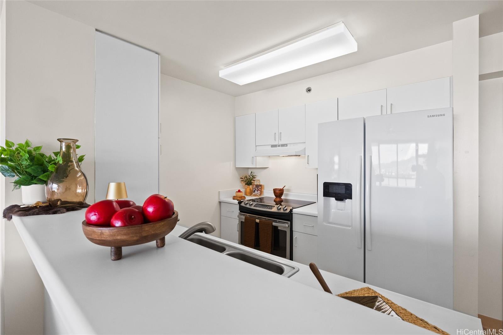 3009 Ala Makahala Place, Unit 1804 Honolulu, HI 96818 - Photo 5 of 20