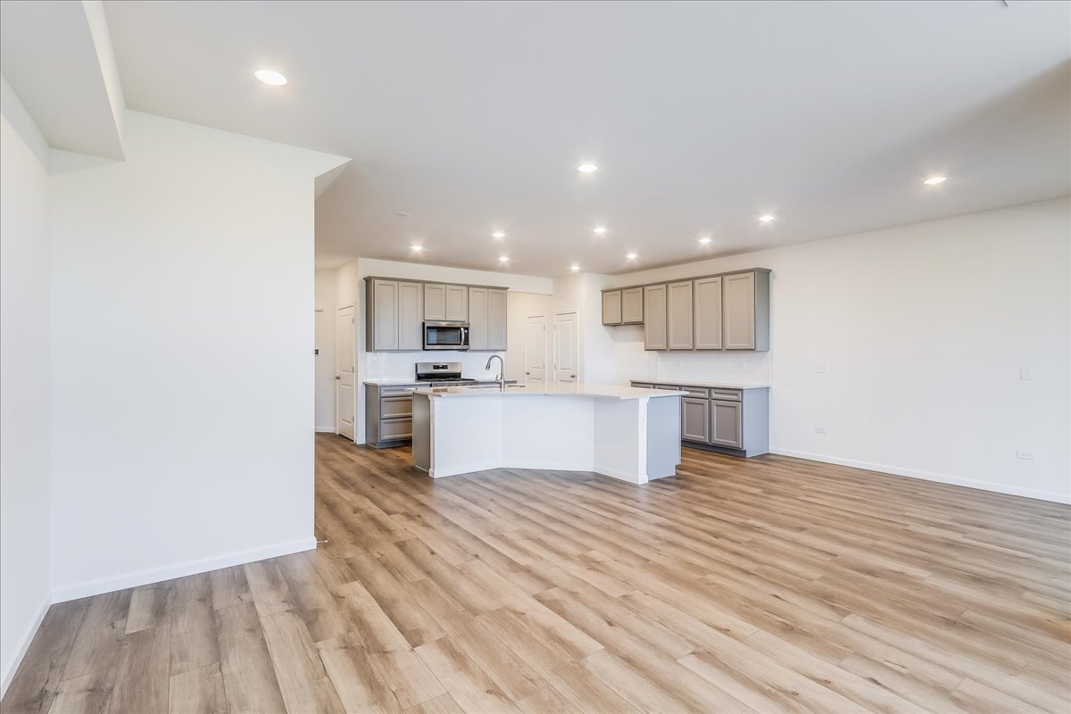 616 Switchgrass Way, Unit 61005 Bolingbrook, IL 60490 - Photo 17 of 34