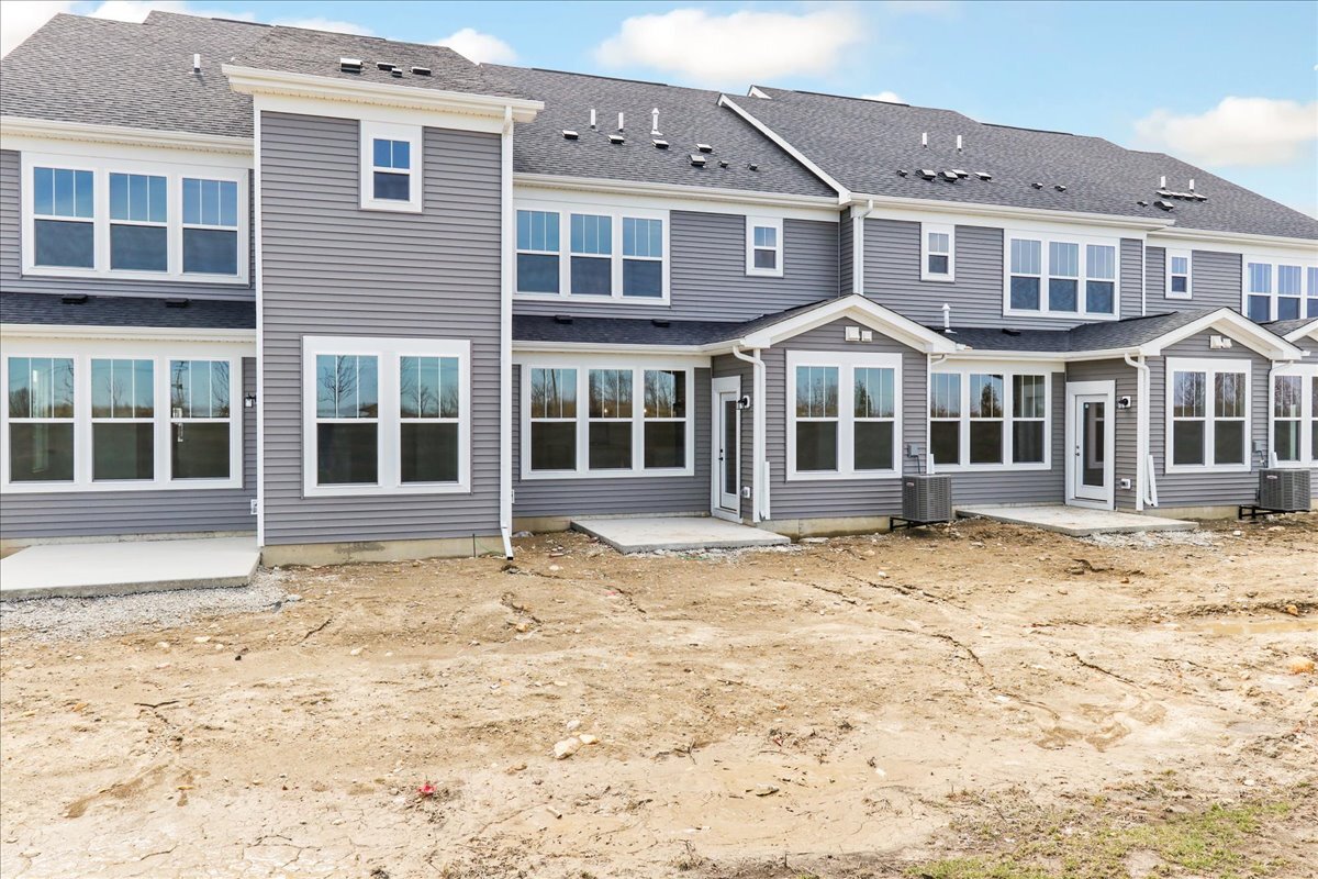 616 Switchgrass Way, Unit 61005 Bolingbrook, IL 60490 - Photo 2 of 2
