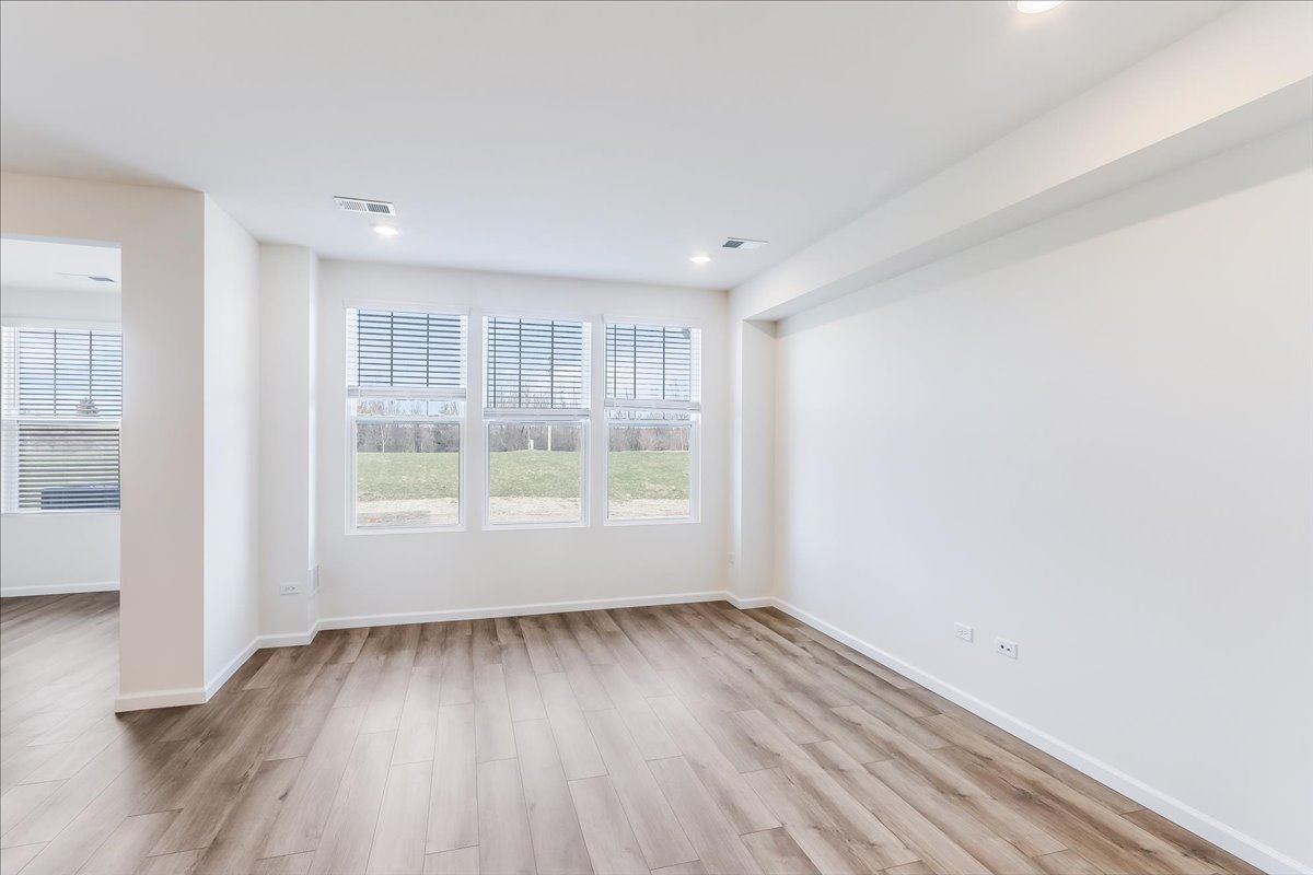 616 Switchgrass Way, Unit 61005 Bolingbrook, IL 60490 - Photo 6 of 34