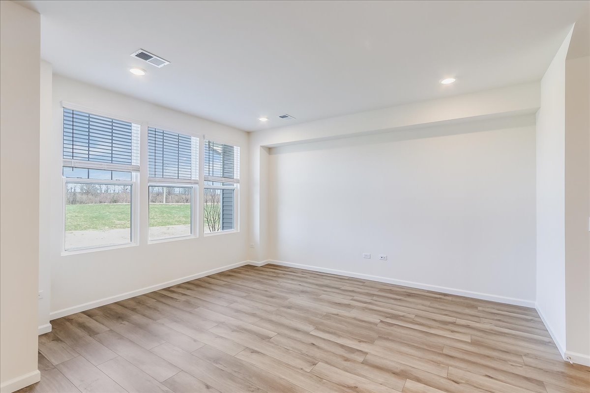 616 Switchgrass Way, Unit 61005 Bolingbrook, IL 60490 - Photo 9 of 34