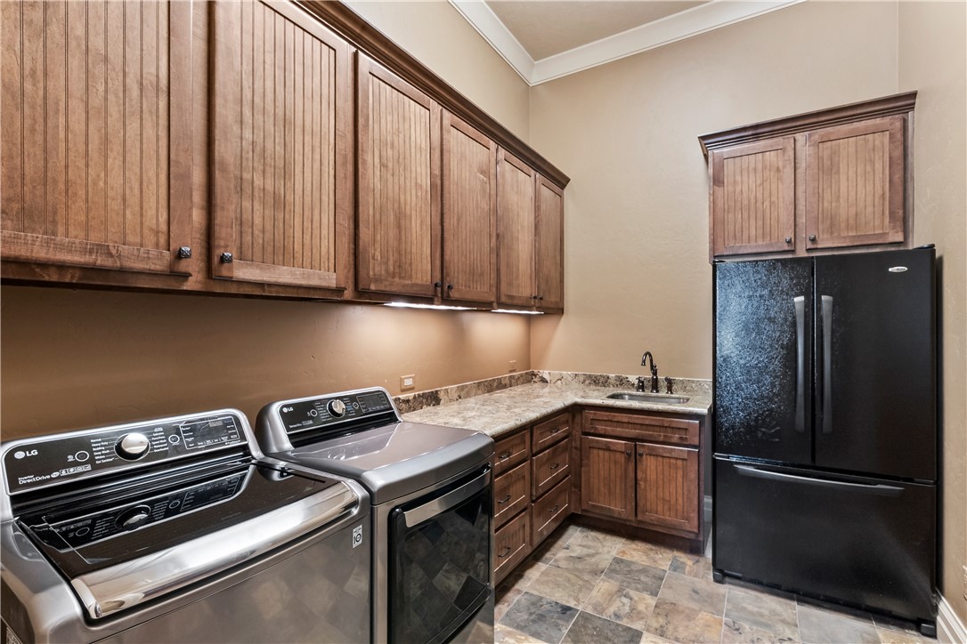 3323 Emory Oak Drive Bryan, TX 77807 - Photo 21 of 50 Downstairs Laundry