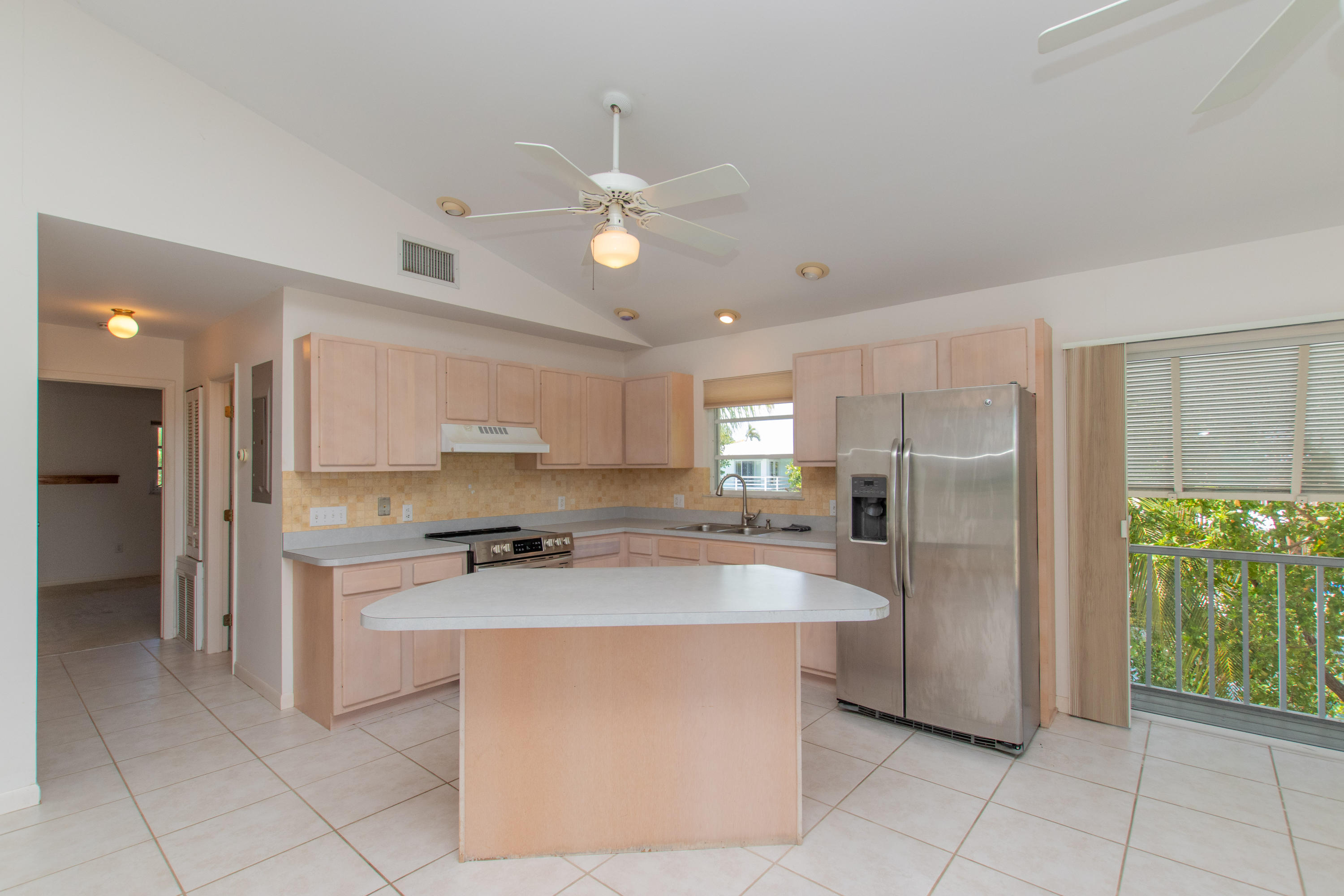 28531 Dirk Road Summerland Key, FL 33042 - Photo 19 of 45 Kitchen