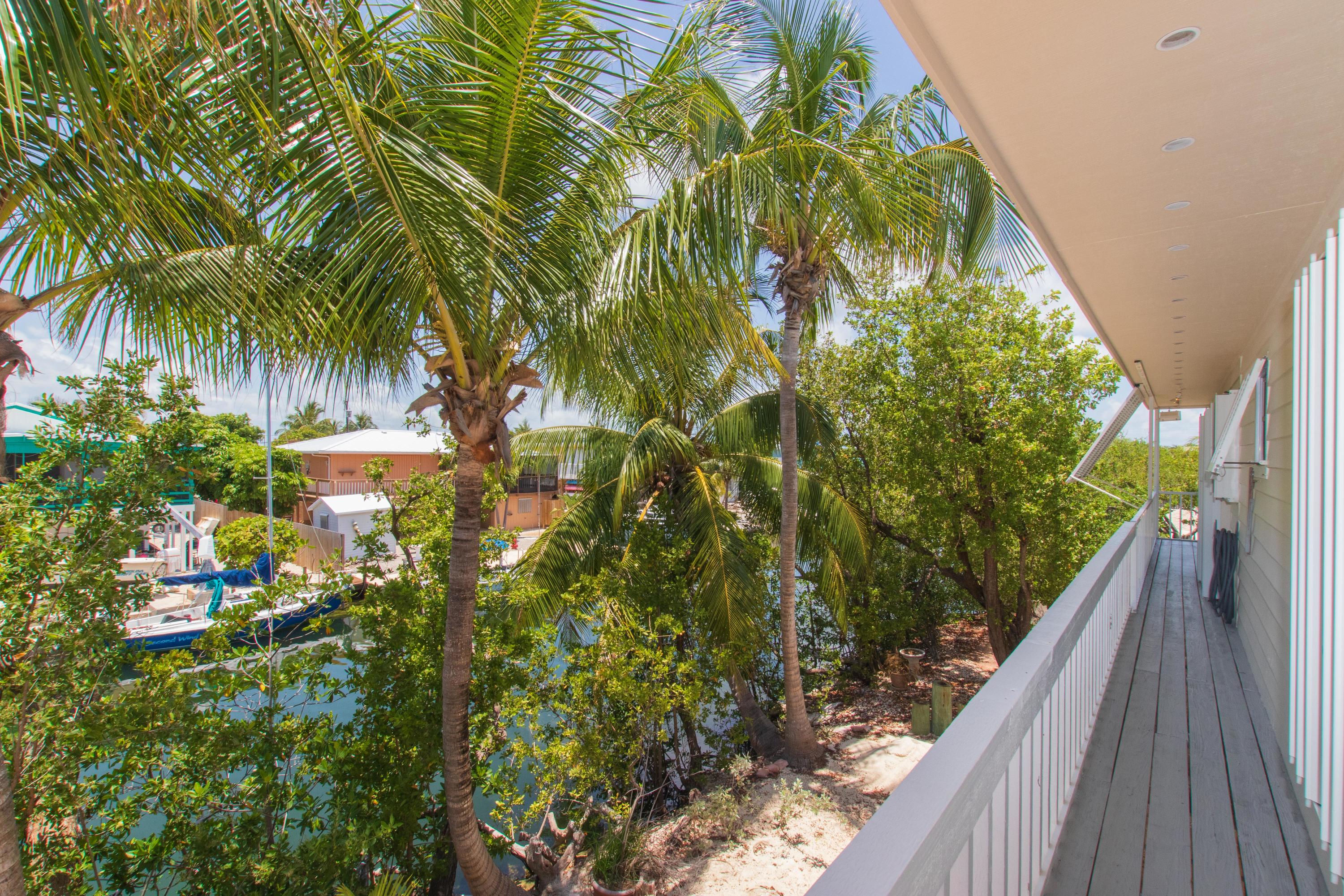 28531 Dirk Road Summerland Key, FL 33042 - Photo 38 of 45 Privacy from the balcony