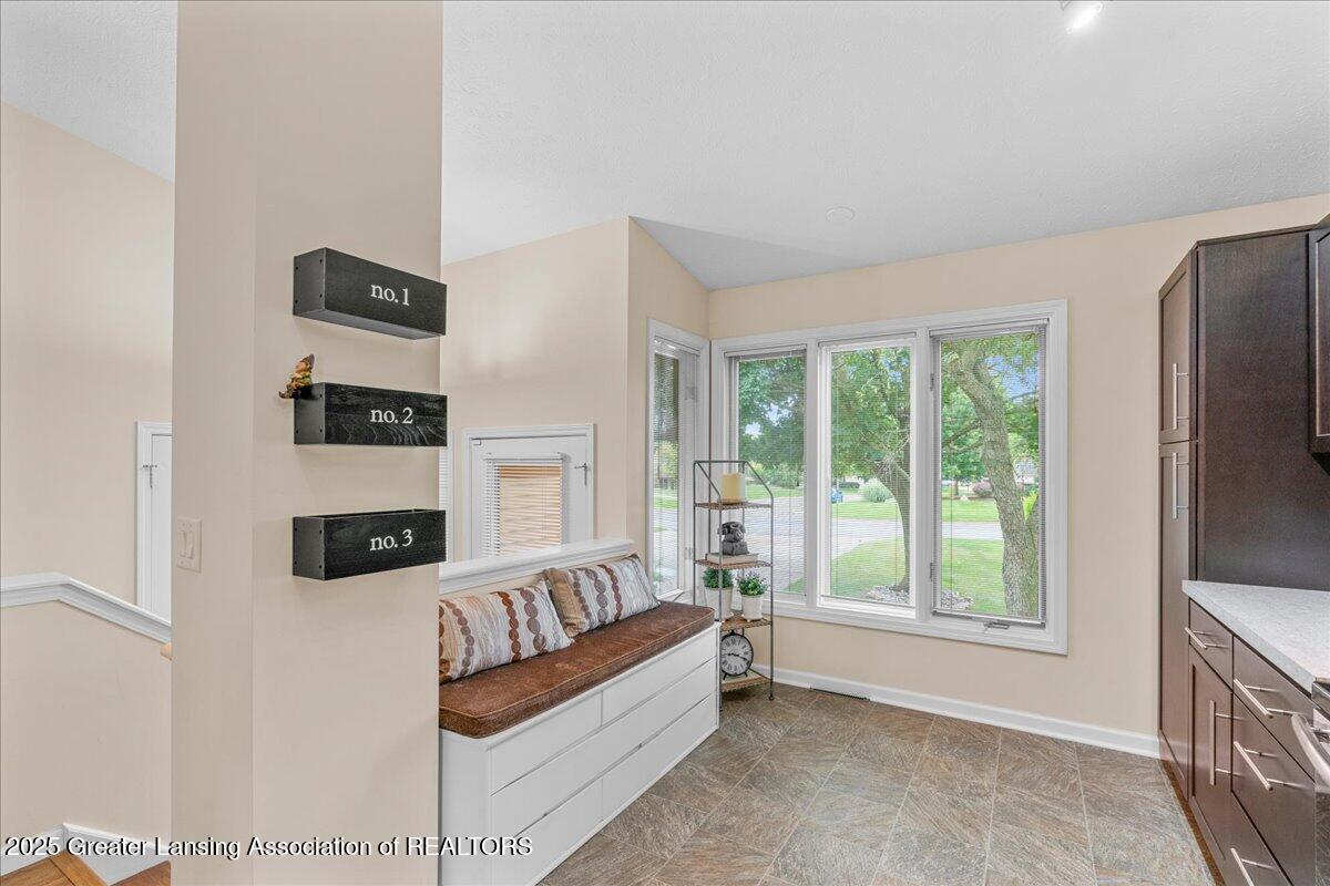 6923 Spring Tree Lane, Unit 143 Lansing, MI 48917 - Photo 11 of 49 Kitchen