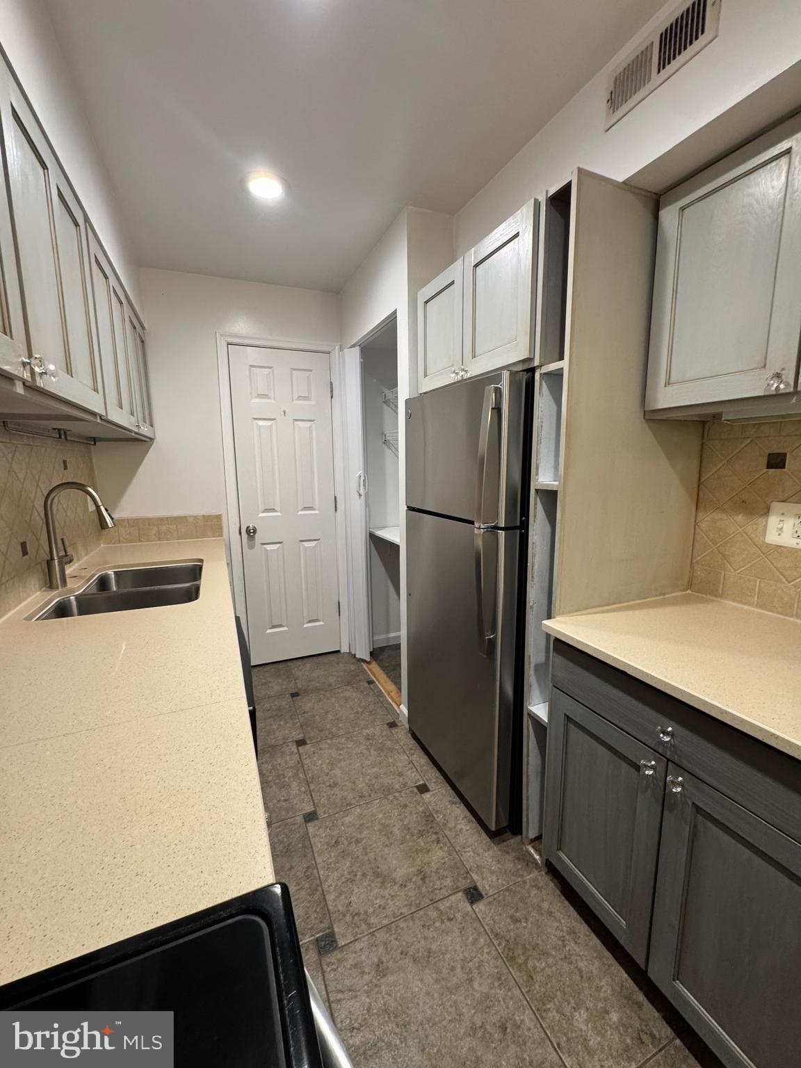 8353 Dunham Court, Unit 640 Springfield, VA 22152 - Photo 4 of 8