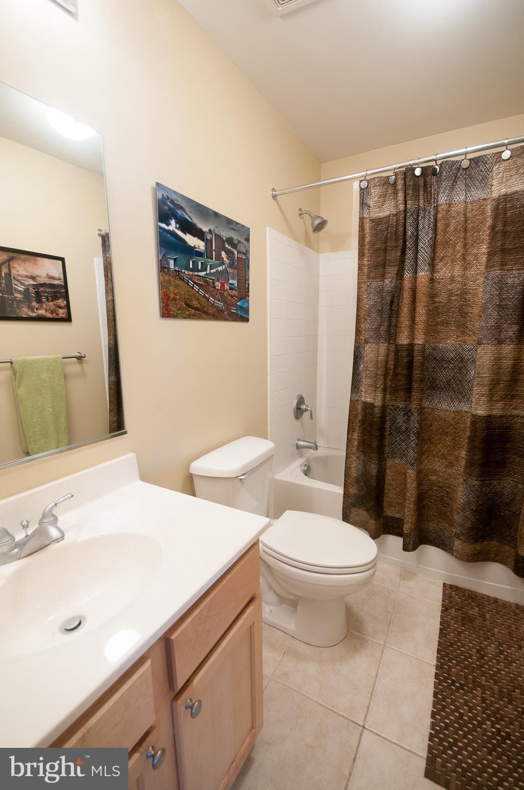 7116 Silverleaf Oak Road, Unit 230 Elkridge, MD 21075 - Photo 11 of 30 Bath