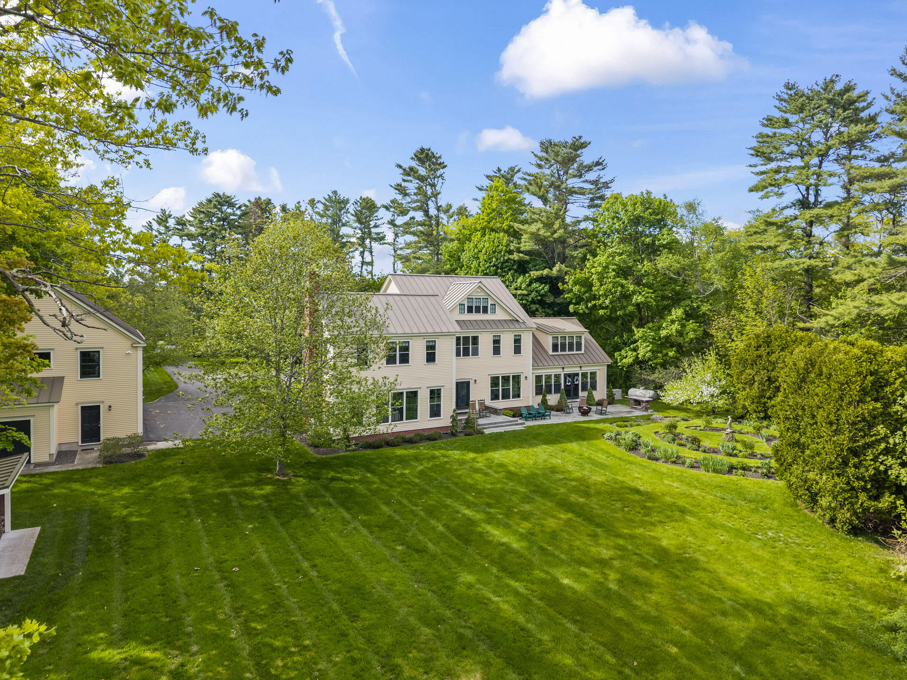 127 Foreside Road Falmouth, ME 04105 - Photo 10 of 59 May Andy 7