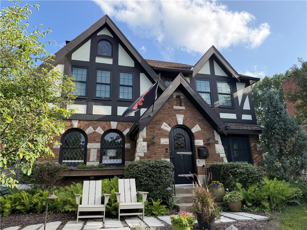 31 West Winthrope Road Kansas City, MO 64113 - Photo 1 of 2