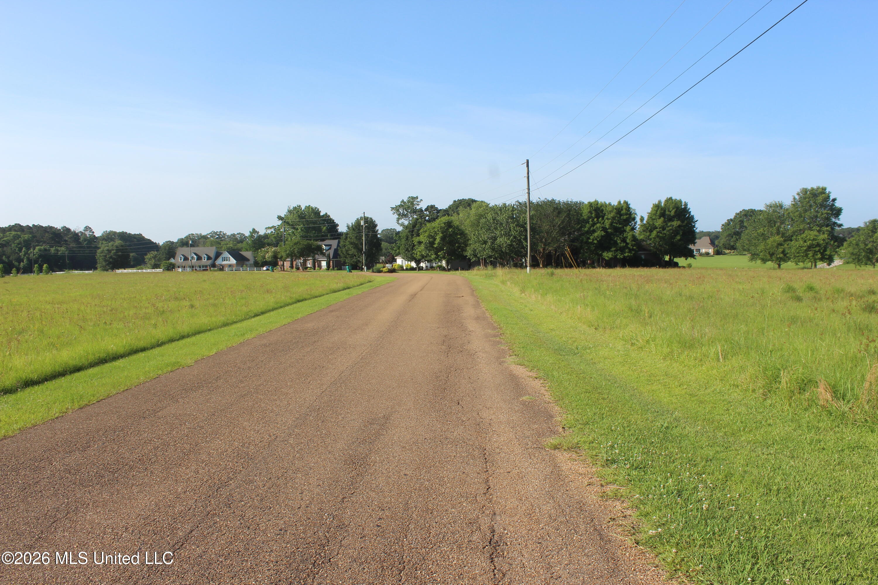 Southeast Maura Lane Southeast Brookhaven, MS 39601 - Photo 4 of 20 2 ac Harper Lake Estates (2)