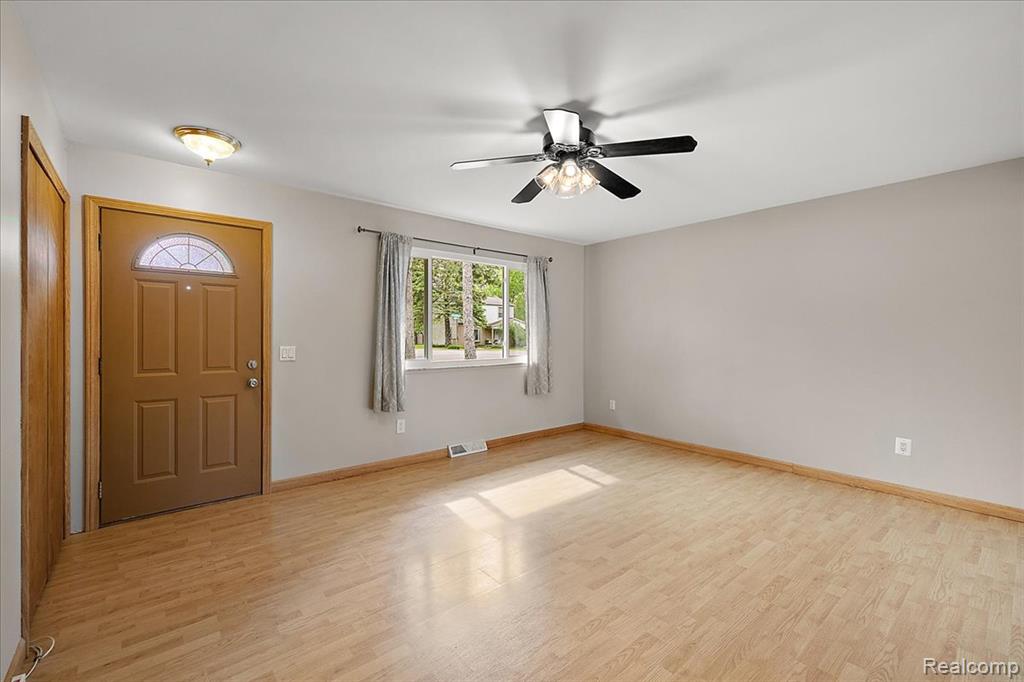 3500 Emmons Avenue Rochester Hills, MI 48307 - Photo 6 of 34