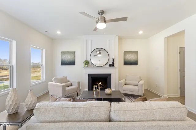 $309,900 | 189 Pecan Vly Way, Four Oaks, NC 27524