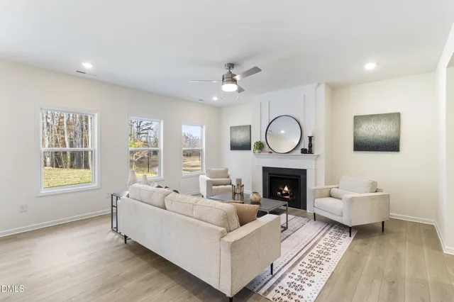 $309,900 | 189 Pecan Vly Way, Four Oaks, NC 27524