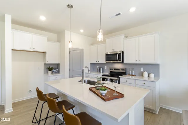 $309,900 | 189 Pecan Vly Way, Four Oaks, NC 27524