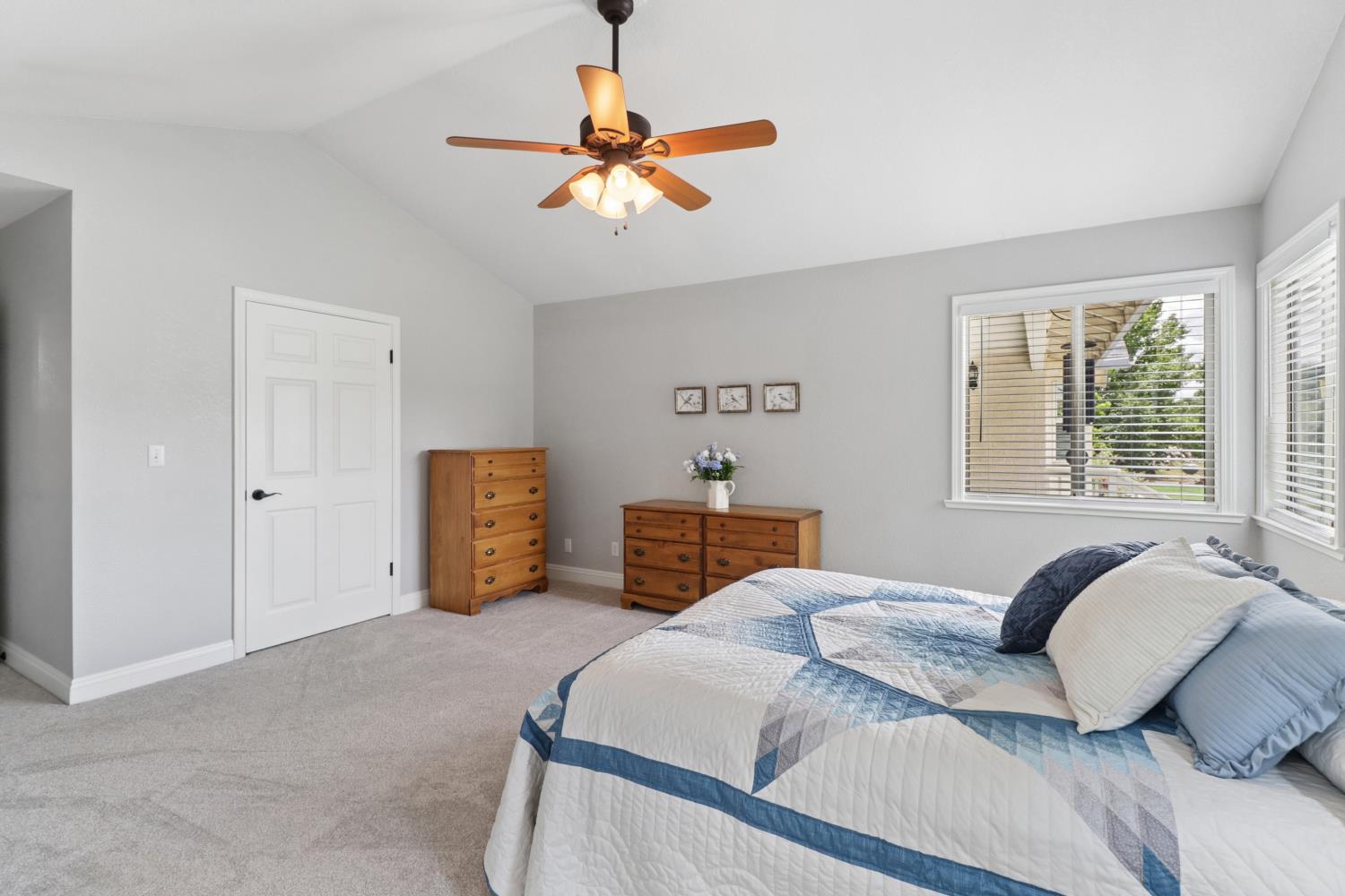 10576 Sheldon Road Elk Grove, CA 95624 - Photo 31 of 74