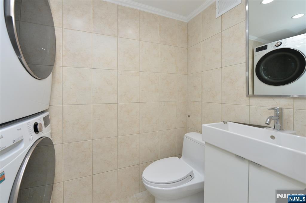 1055 River Road, Unit 310 Edgewater, NJ 07020 - Photo 11 of 37