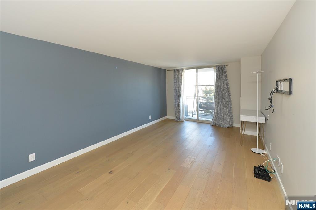 1055 River Road, Unit 310 Edgewater, NJ 07020 - Photo 20 of 37