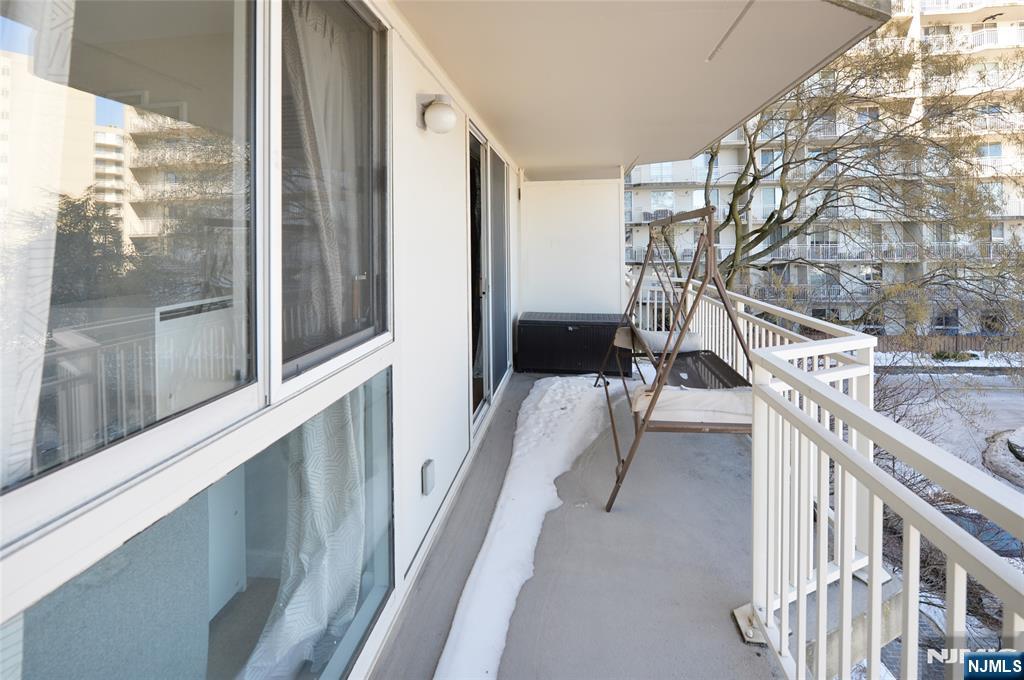 1055 River Road, Unit 310 Edgewater, NJ 07020 - Photo 23 of 37