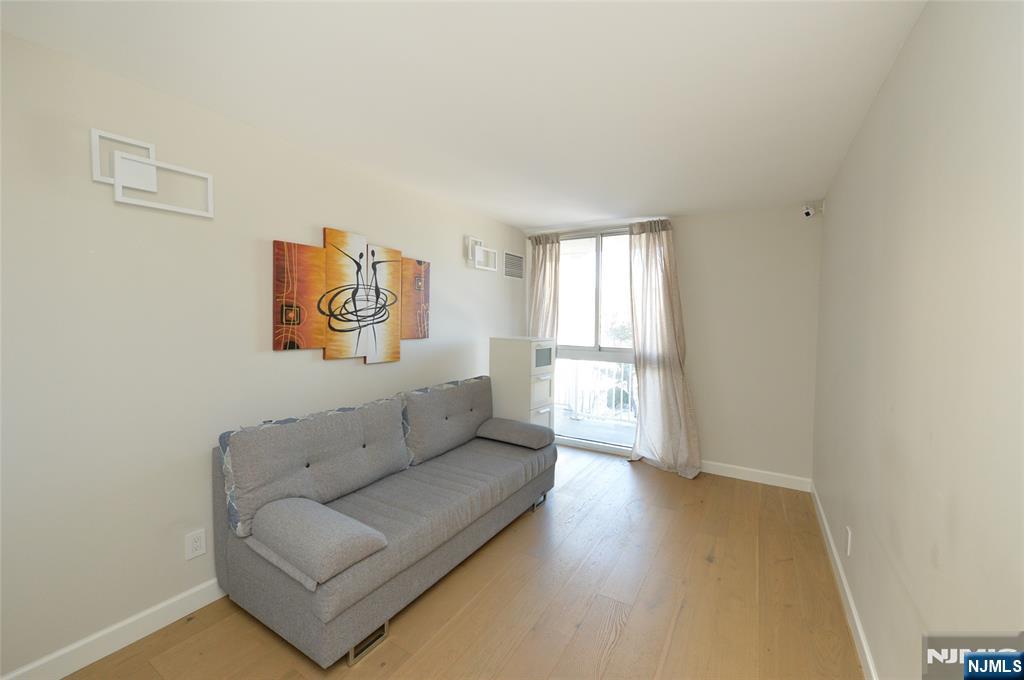 1055 River Road, Unit 310 Edgewater, NJ 07020 - Photo 29 of 37