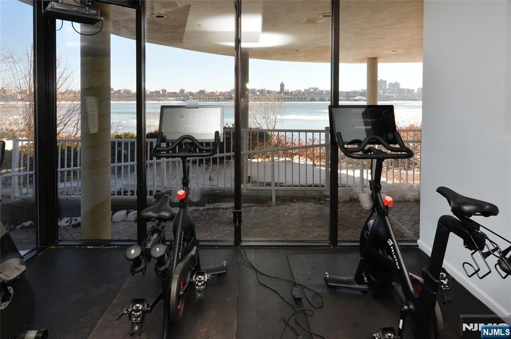 1055 River Road, Unit 310 Edgewater, NJ 07020 - Photo 30 of 37