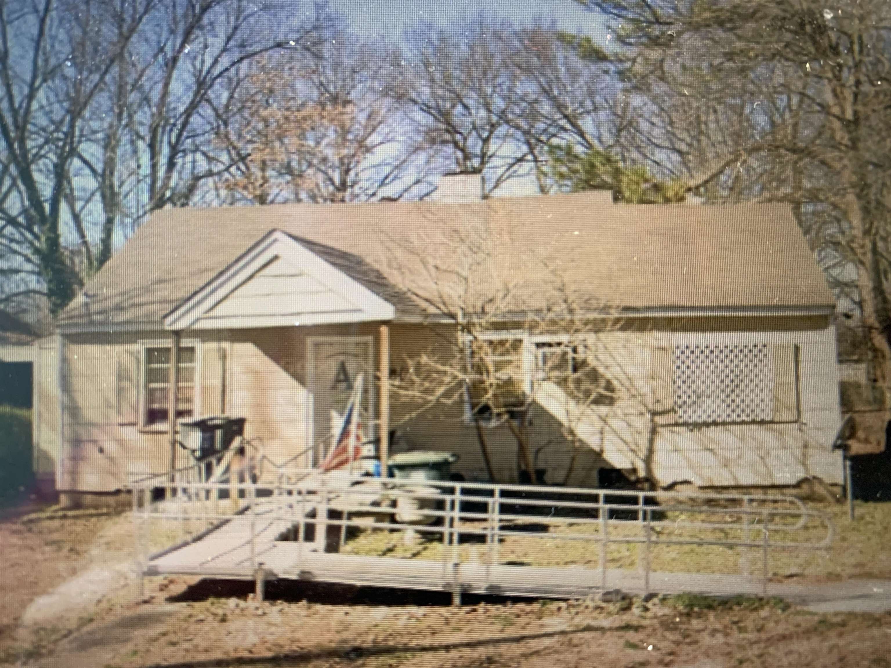 1455 Salem Street Memphis, TN 38122 - Photo 1 of 1 View of front of home