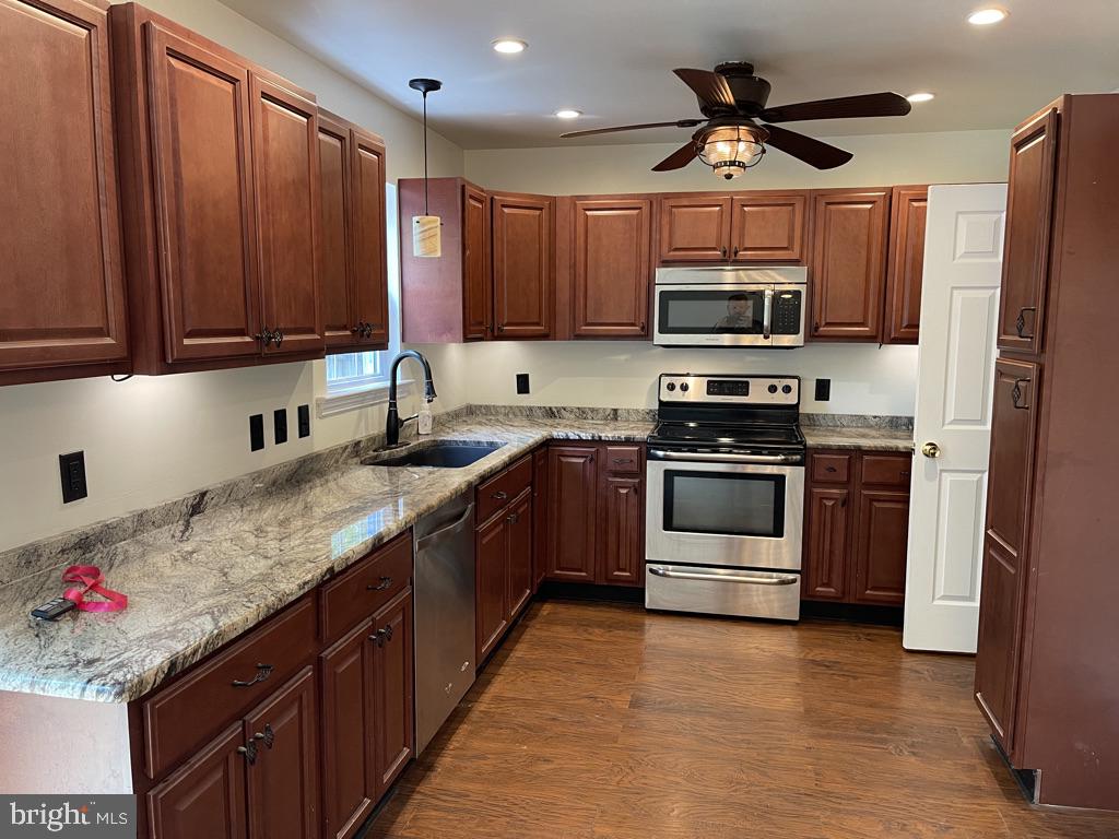 420 Groffdale Road Quarryville, PA 17566 - Photo 3 of 21 Gallery Image 3