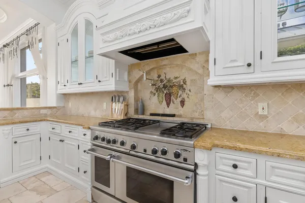 $8,495,000 | 3201 Northeast 27th Avenue, Lighthouse Point, FL 33064