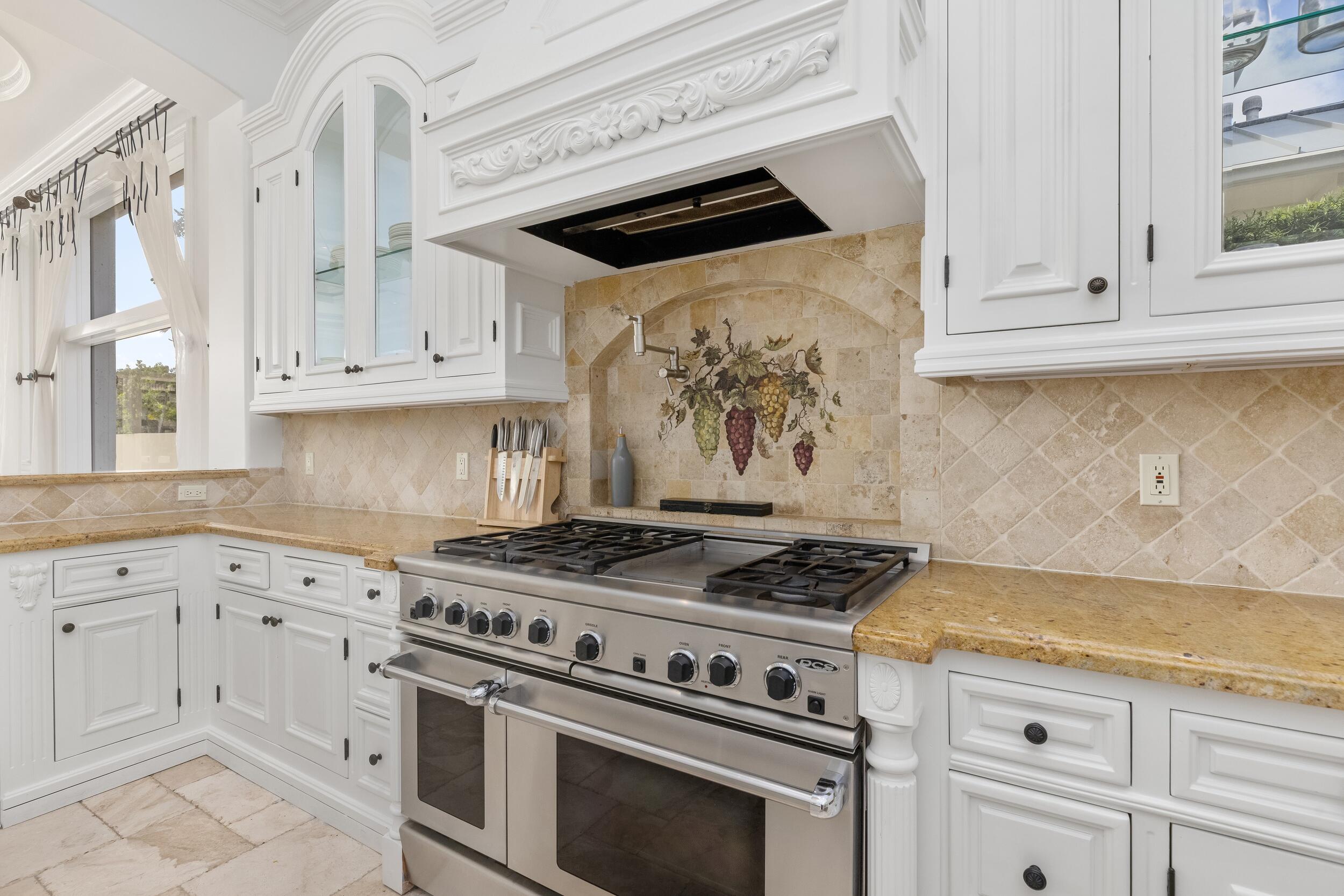3201 Northeast 27th Avenue Lighthouse Point, FL 33064 - Photo 19 of 66 Kitchen 3