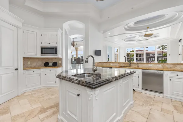 $8,495,000 | 3201 Northeast 27th Avenue, Lighthouse Point, FL 33064