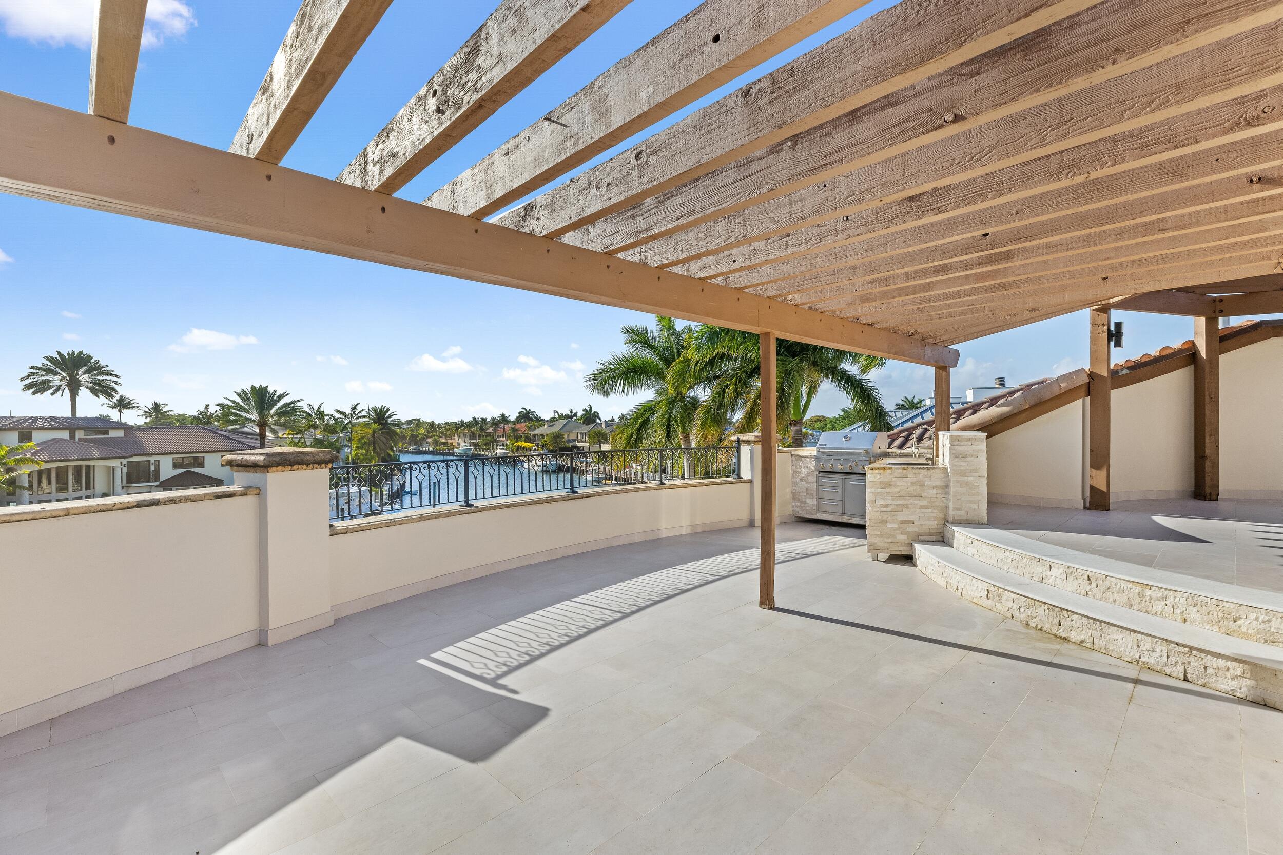 3201 Northeast 27th Avenue Lighthouse Point, FL 33064 - Photo 25 of 66 Rooftop Deck