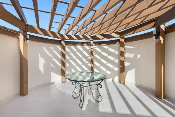 $8,495,000 | 3201 Northeast 27th Avenue, Lighthouse Point, FL 33064