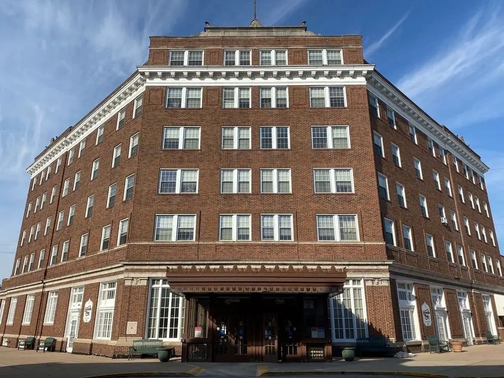 208 West State Street Huntington, IN 46750 - Photo 2 of 12