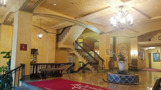 $1,230 | 208 West State Street, Huntington, IN 46750