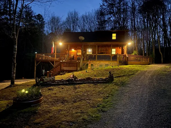 $384,900 | 183 Ray-Mar Acres Drive, Murphy, NC 28906