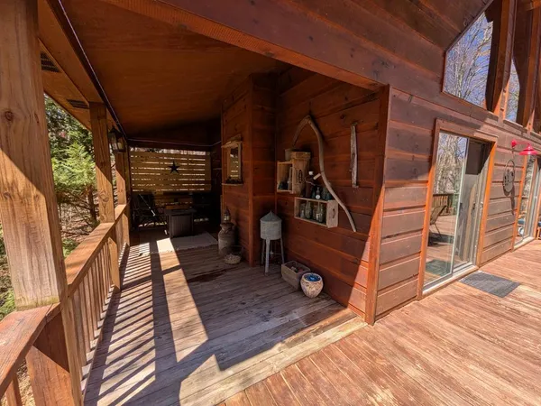 $384,900 | 183 Ray-Mar Acres Drive, Murphy, NC 28906