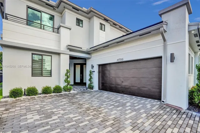 $1,300,000 | 10795 Oceano Way, Parkland, FL 33076