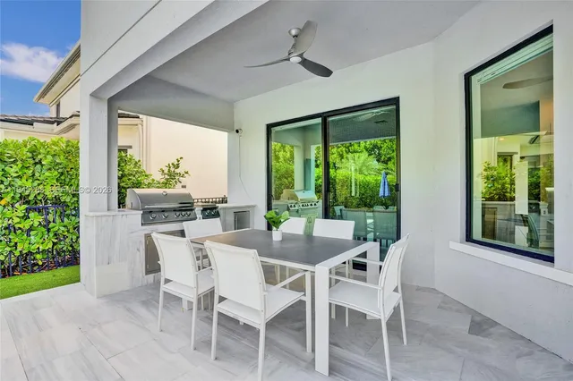 $1,300,000 | 10795 Oceano Way, Parkland, FL 33076