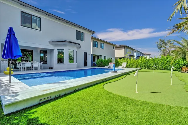 $1,300,000 | 10795 Oceano Way, Parkland, FL 33076