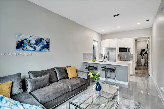 $1,300,000 | 10795 Oceano Way, Parkland, FL 33076