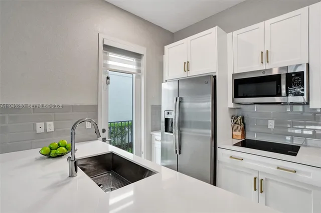 $1,300,000 | 10795 Oceano Way, Parkland, FL 33076