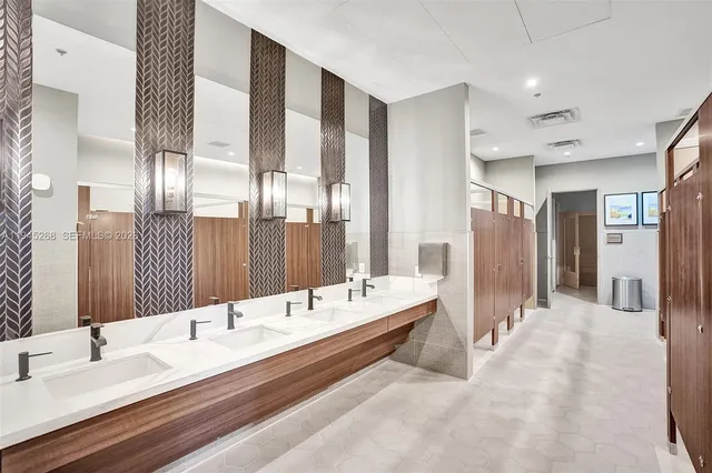 $1,300,000 | 10795 Oceano Way, Parkland, FL 33076