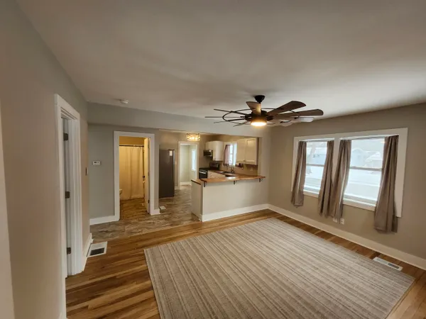 $399,000 | 721 West Michigan Street, New Buffalo, MI 49117