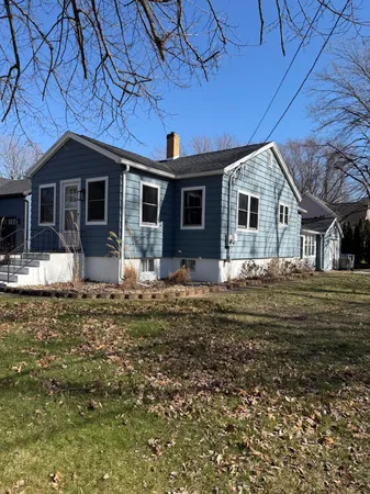 $424,900 | 721 West Michigan Street, New Buffalo, MI 49117