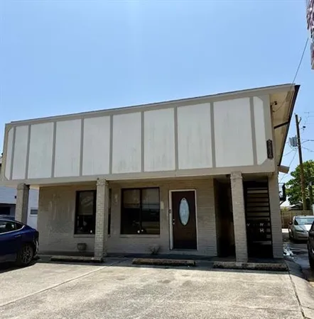 $1,000 | 7616 West Judge Perez Drive, Unit A, Arabi, LA 70032