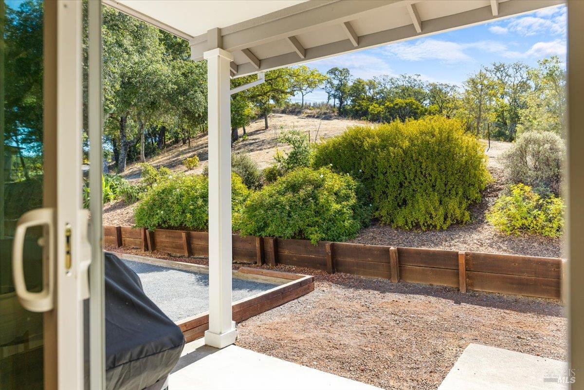 434 Alexander Valley Road Healdsburg, CA 95448 - Photo 25 of 74 Slider off of dining area