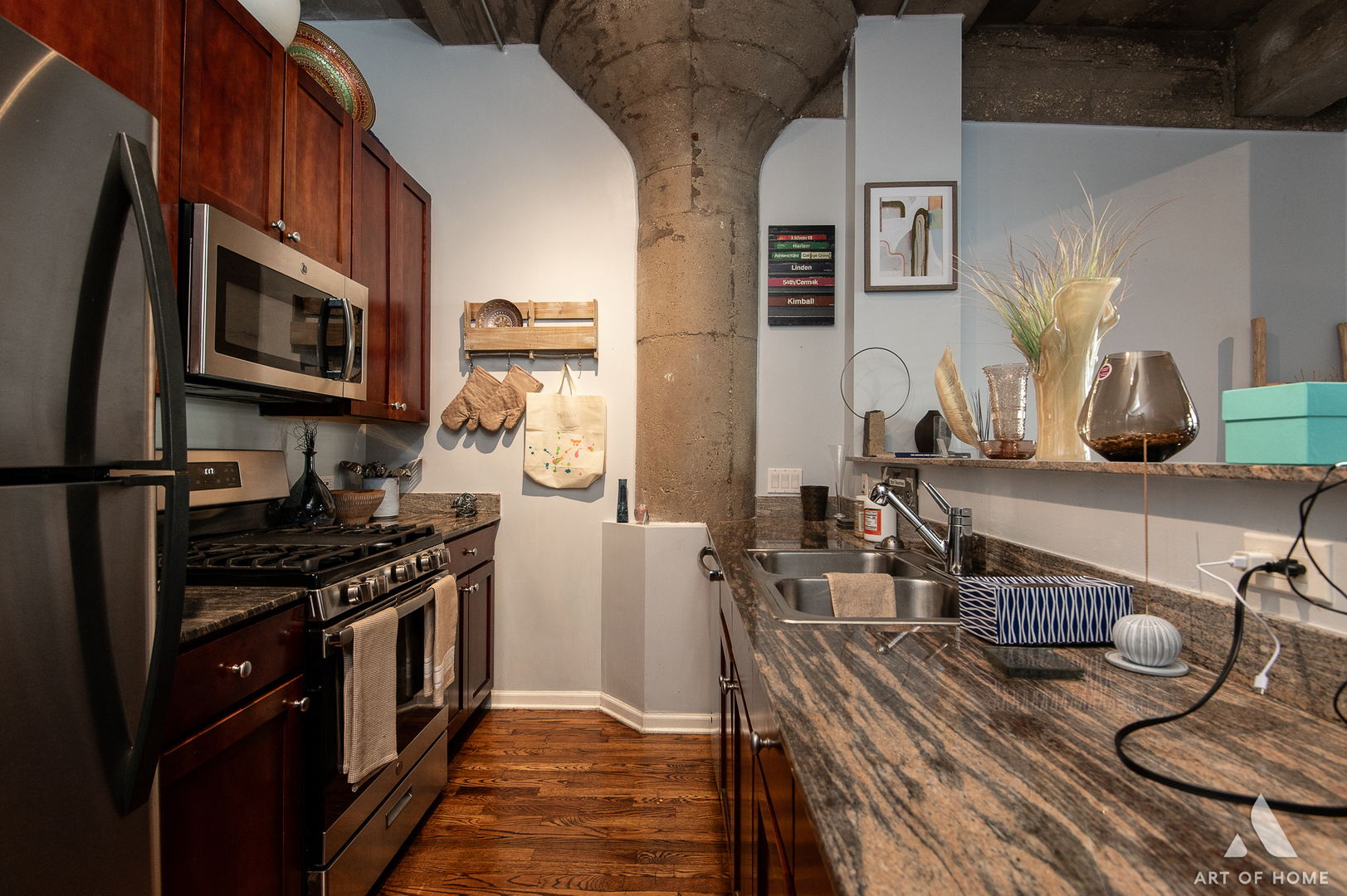 1070 West 15th Street, Unit 312 Chicago, IL 60608 - Photo 8 of 15