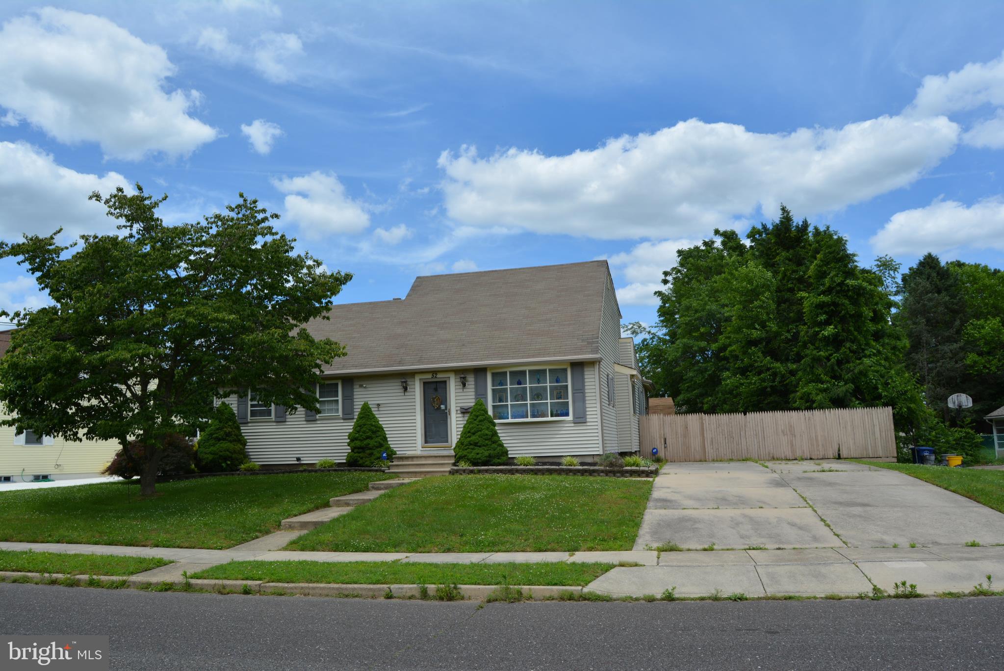 52 Linden Road Burlington, NJ 08016 - Photo 1 of 32 Front