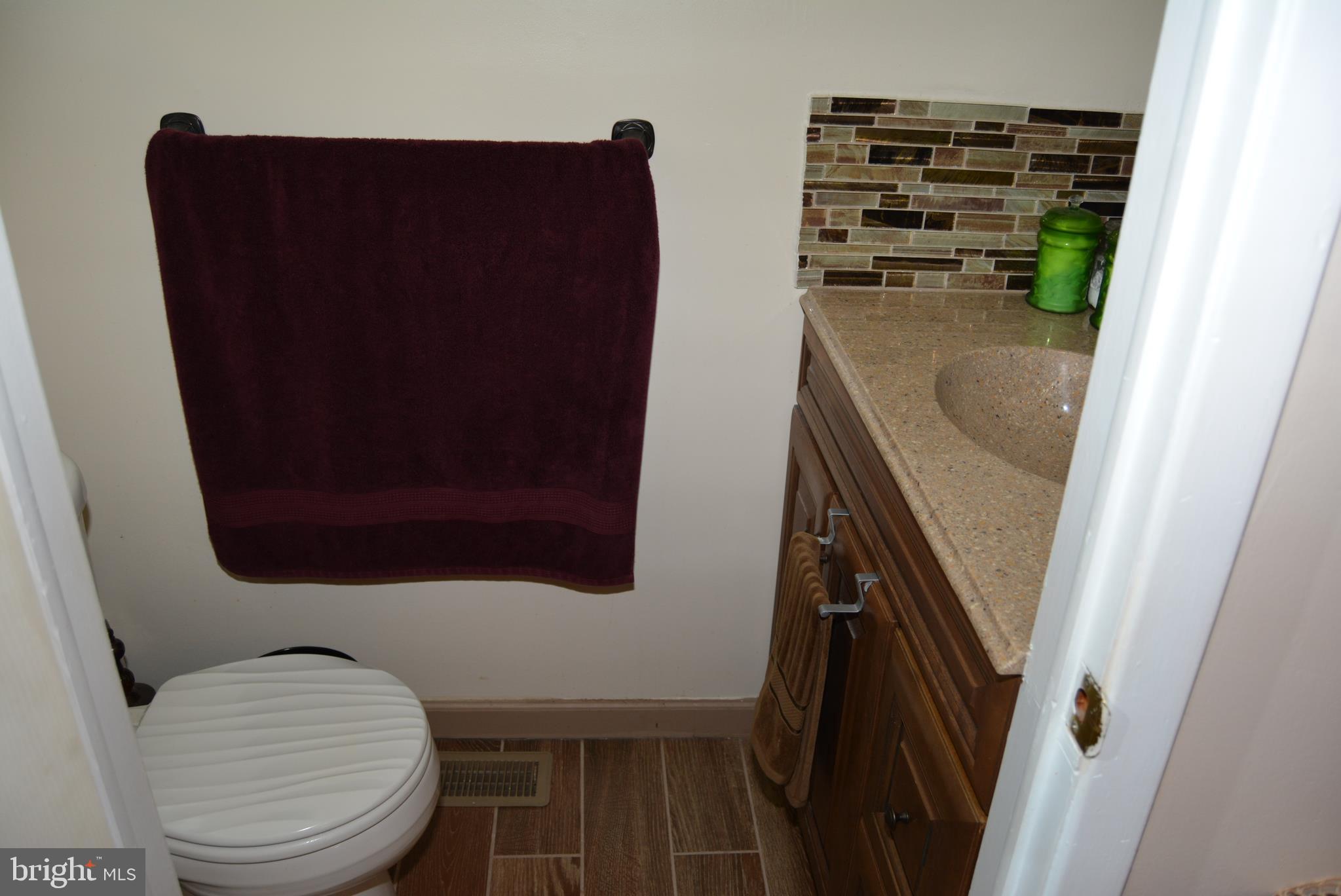 52 Linden Road Burlington, NJ 08016 - Photo 15 of 32 Master Bathroom