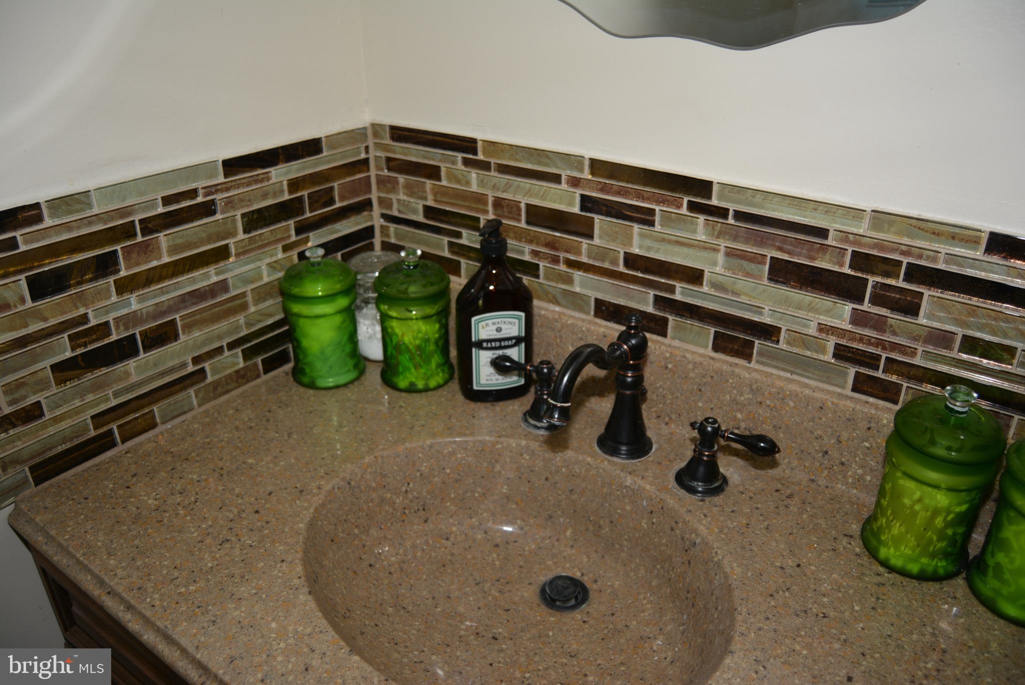 52 Linden Road Burlington, NJ 08016 - Photo 16 of 32 Master Bathroom