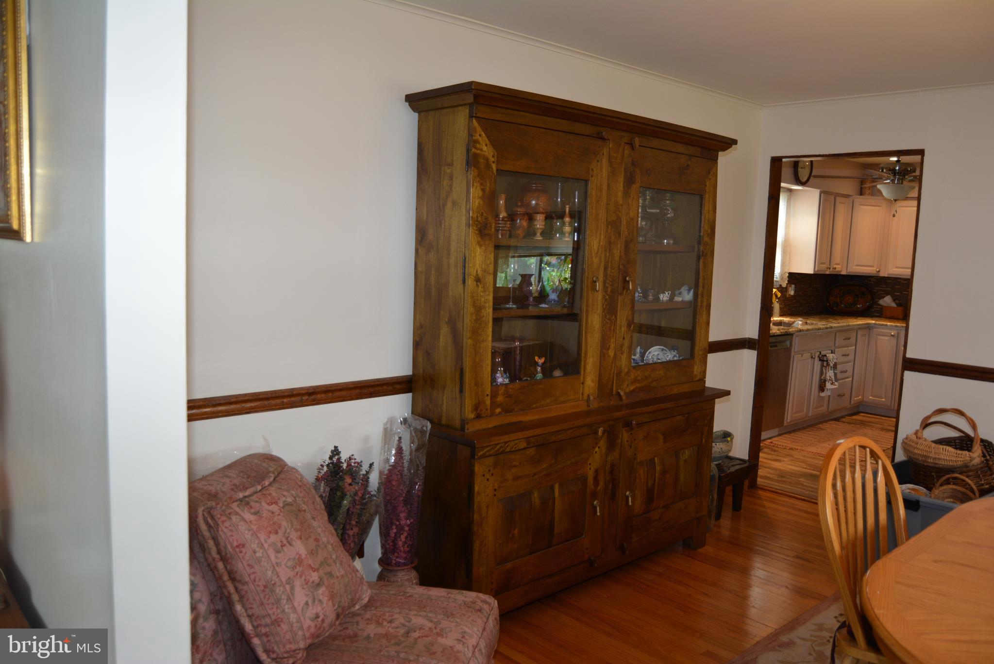 52 Linden Road Burlington, NJ 08016 - Photo 9 of 32 Dining Room